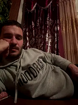 Snapshot of AlexandruUK chatting on December 2025 04:27:01 PM AlexandruUK online show from December 2025 04:27:01 PM