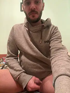 Snapshot of AlexandruUK chatting on January 2026 08:19:01 AM AlexandruUK online show from January 2026 08:19:01 AM