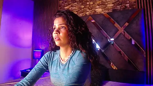 Snapshot of ximena_diaz chatting on February 2025 11:45:01 PM ximena diaz online show from February 2025 11:45:01 PM