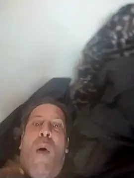 trucker1979 online show from October 2025 03:58:02 PM