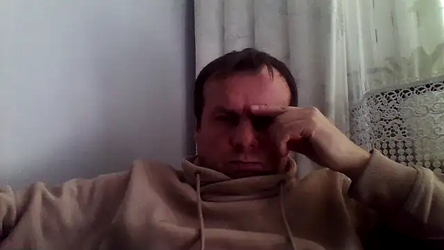 grzes19763 online show from May 2026 08:34:01 AM
