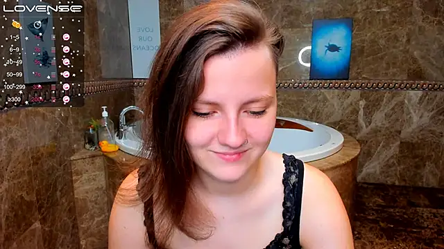 MelindaTin online show from September 2025 01:05:02 AM