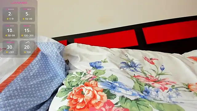 suuzykiss online show from November 2025 06:03:01 AM