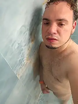 Snapshot of latinoflpr chatting on October 2025 01:24:02 AM latinoflpr online show from October 2025 01:24:02 AM