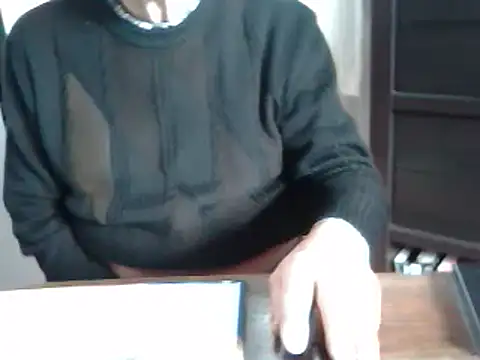 Snapshot of johnjohn622662 chatting on February 2025 03:15:02 PM johnjohn622662 online show from February 2025 03:15:02 PM