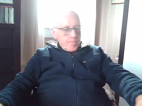 Snapshot of johnjohn622662 chatting on April 2026 02:04:02 PM johnjohn622662 online show from April 2026 02:04:02 PM
