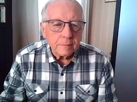 Snapshot of johnjohn622662 chatting on April 2026 09:10:01 AM johnjohn622662 online show from April 2026 09:10:01 AM