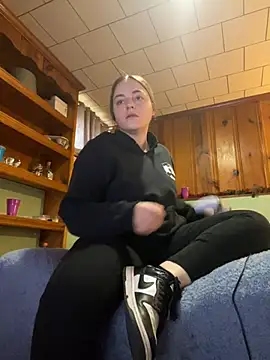 jaseyrae online show from December 2024 04:49:02 PM