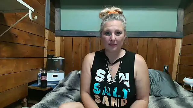 lisaxlovexxx online show from June 2026 07:12:01 PM