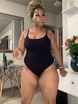 CurvyDesire1 online show from February 2026 09:41:01 PM