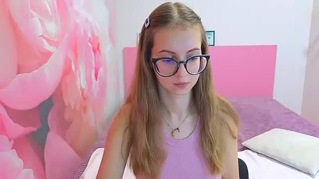 AliceAdams online show from December 2025 07:06:02 AM