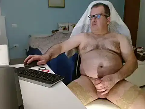 Snapshot of ItalianEXB chatting on January 2025 11:07:01 PM ItalianEXB online show from January 2025 11:07:01 PM