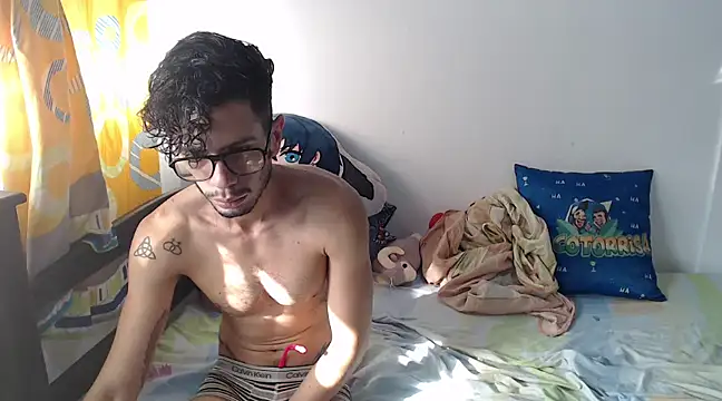 alisterxxx online show from February 2025 01:11:02 PM