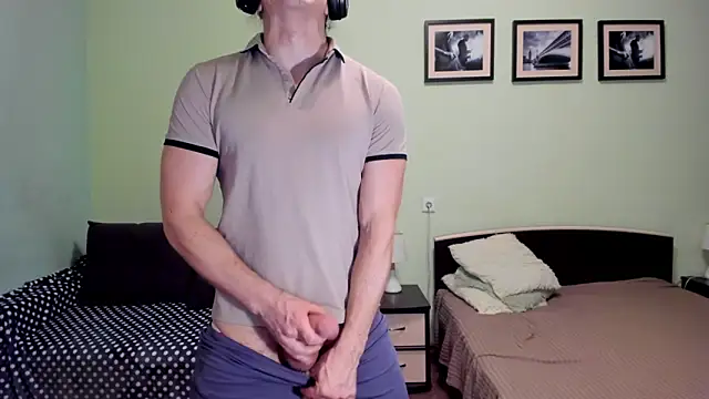 Marrymepls online show from April 2026 06:24:02 PM