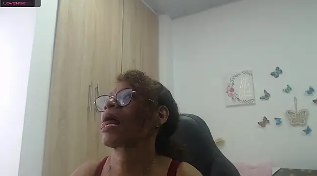 BustyMilf  online show from March 2025 12:23:01 PM