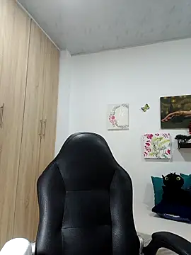 BustyMilf  online show from April 2026 12:17:01 PM