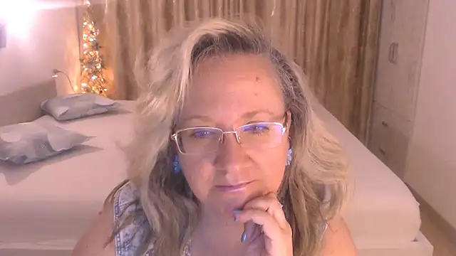 Snapshot of Raisshy chatting on June 2026 10:19:02 AM Raisshy online show from June 2026 10:19:02 AM