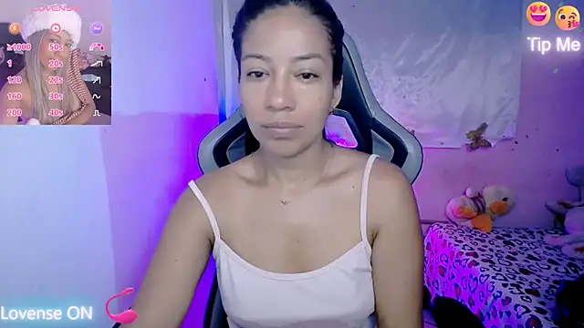 ninatiny online show from September 2025 10:28:01 AM