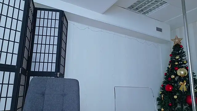 girl nextd00r online show from January 2025 03:17:02 PM