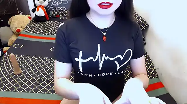 Snapshot of VeryFeminineTrans chatting on December 2024 12:55:02 PM VeryFeminineTrans online show from December 2024 12:55:02 PM