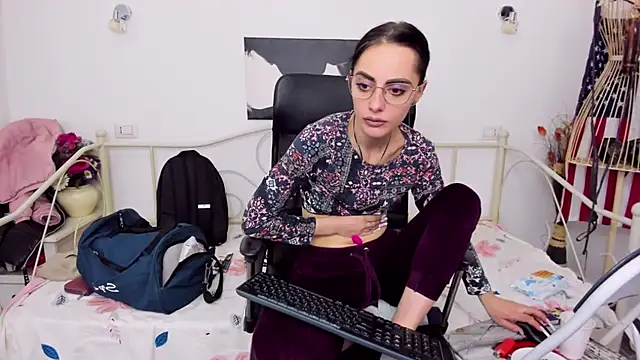 jessystarr online show from February 2025 11:45:01 PM