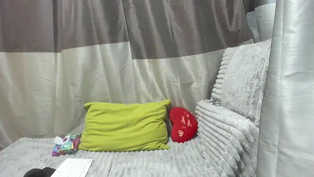 jessystarr online show from November 2025 07:35:01 PM