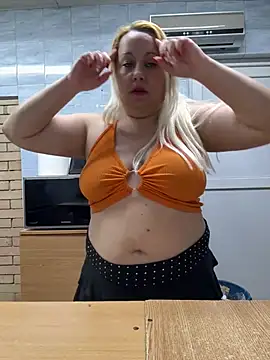 SabinaSweety online show from February 2026 03:02:02 PM