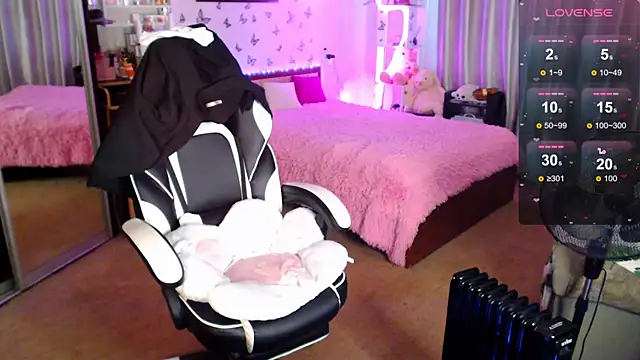 Kira honeyy online show from September 2025 08:14:02 AM