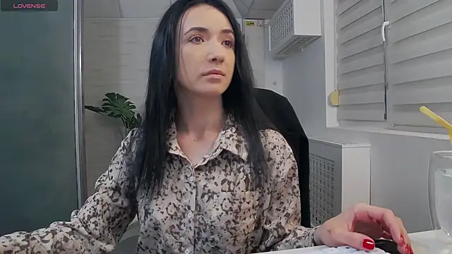 Snapshot of GlamKate chatting on March 2025 05:08:01 AM GlamKate online show from March 2025 05:08:01 AM