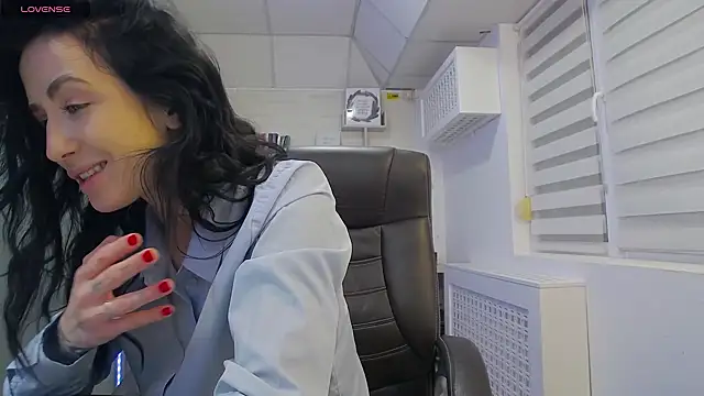 Snapshot of GlamKate chatting on March 2025 07:15:01 AM GlamKate online show from March 2025 07:15:01 AM