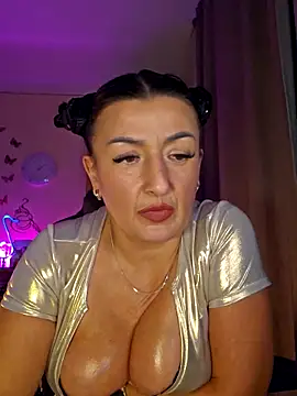 Hotangel75 online show from January 2026 07:11:01 PM