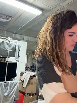 Clara-xoxo online show from January 2025 08:24:01 PM