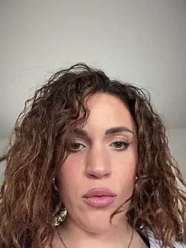 Clara-xoxo online show from March 2026 12:00:01 PM