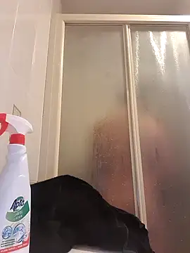 Snapshot of Lentbulant chatting on January 2025 08:57:02 AM Lentbulant online show from January 2025 08:57:02 AM