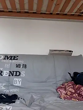 Snapshot of Lentbulant chatting on October 2025 03:53:01 PM Lentbulant online show from October 2025 03:53:01 PM