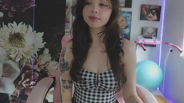 makiyahbelle online show from February 2026 06:22:02 AM