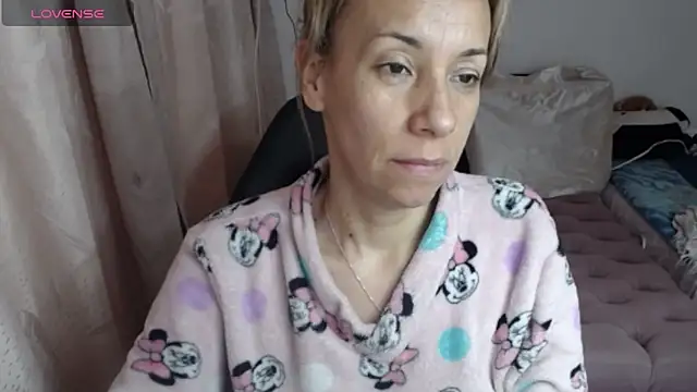 Snapshot of cristin_doll_ chatting on February 2026 01:07:01 PM cristin doll online show from February 2026 01:07:01 PM