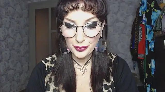 Aziza1 online show from April 2026 01:52:02 PM