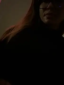 Snapshot of Etwas_neugierig chatting on December 2024 06:32:02 AM Etwas neugierig online show from December 2024 06:32:02 AM