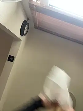 Snapshot of Etwas_neugierig chatting on February 2025 09:31:01 AM Etwas neugierig online show from February 2025 09:31:01 AM