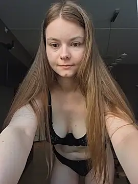 AnnaSweet18 online show from July 2026 04:45:02 PM
