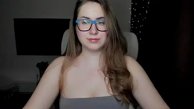 SeasonalSomeone online show from November 2025 10:54:02 PM