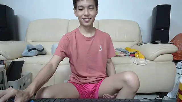 Snapshot of andrewooi chatting on June 2026 02:10:02 PM andrewooi online show from June 2026 02:10:02 PM