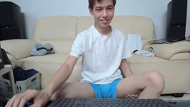 Snapshot of andrewooi chatting on July 2026 11:50:01 AM andrewooi online show from July 2026 11:50:01 AM