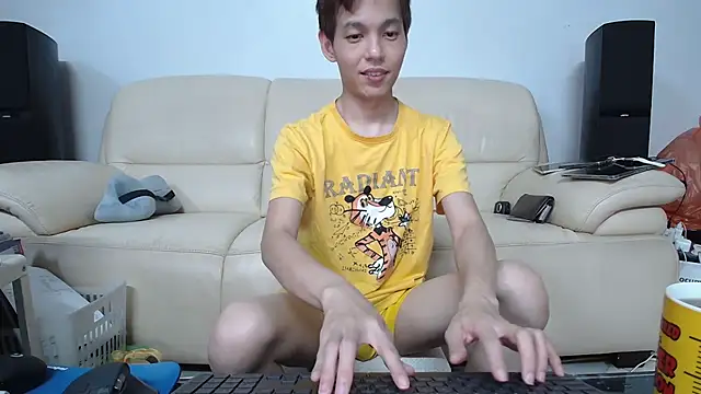 Snapshot of andrewooi chatting on July 2026 12:51:01 PM andrewooi online show from July 2026 12:51:01 PM
