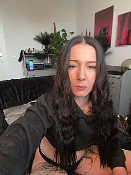 Trixie-Tainted online show from May 2026 07:36:02 AM