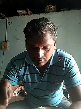 Snapshot of rohanhotguy chatting on February 2026 06:39:02 AM rohanhotguy online show from February 2026 06:39:02 AM