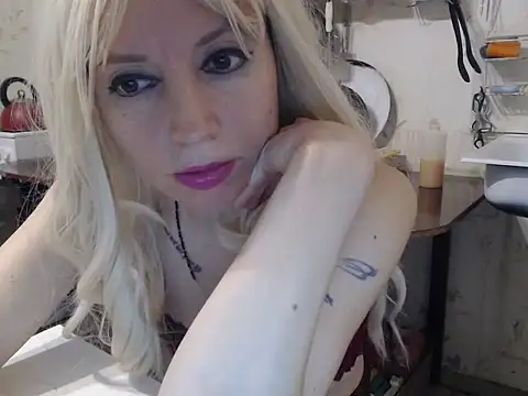 mimimi28 online show from December 2024 10:22:01 PM