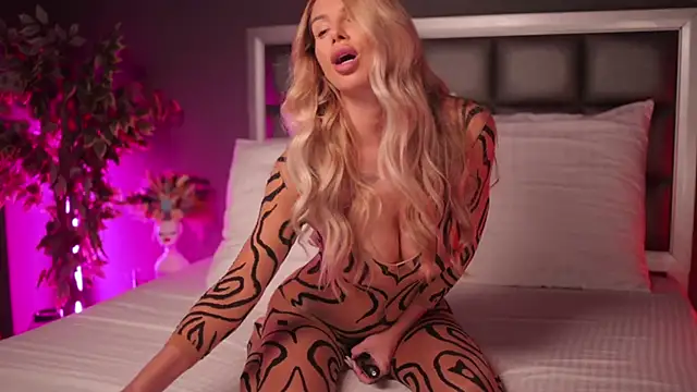 Rachel Quinn  online show from January 2025 04:58:02 AM