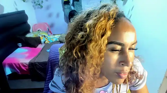 Snapshot of CarameloCeron chatting on December 2024 04:23:01 PM CarameloCeron online show from December 2024 04:23:01 PM